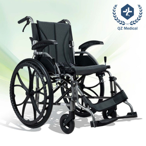 Lit de soins manuel &agrave; double manivelle de 180 kg avec garde-corps pliables en aluminium | Cadre en acier l&eacute;ger enduit par pulv&eacute;risation de 65 kg et tige IV r&eacute;tractable pour h&ocirc;pitaux/soins &agrave; domicile