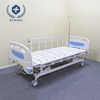 Cama de hospital manual de triple manivela con capacidad de 200 kg y respaldo de 80&deg; - Cama de enfermer&iacute;a de acero recubierta con aerosol resistente para cl&iacute;nicas/hogares de ancianos, incluye barandillas plegables y portasueros